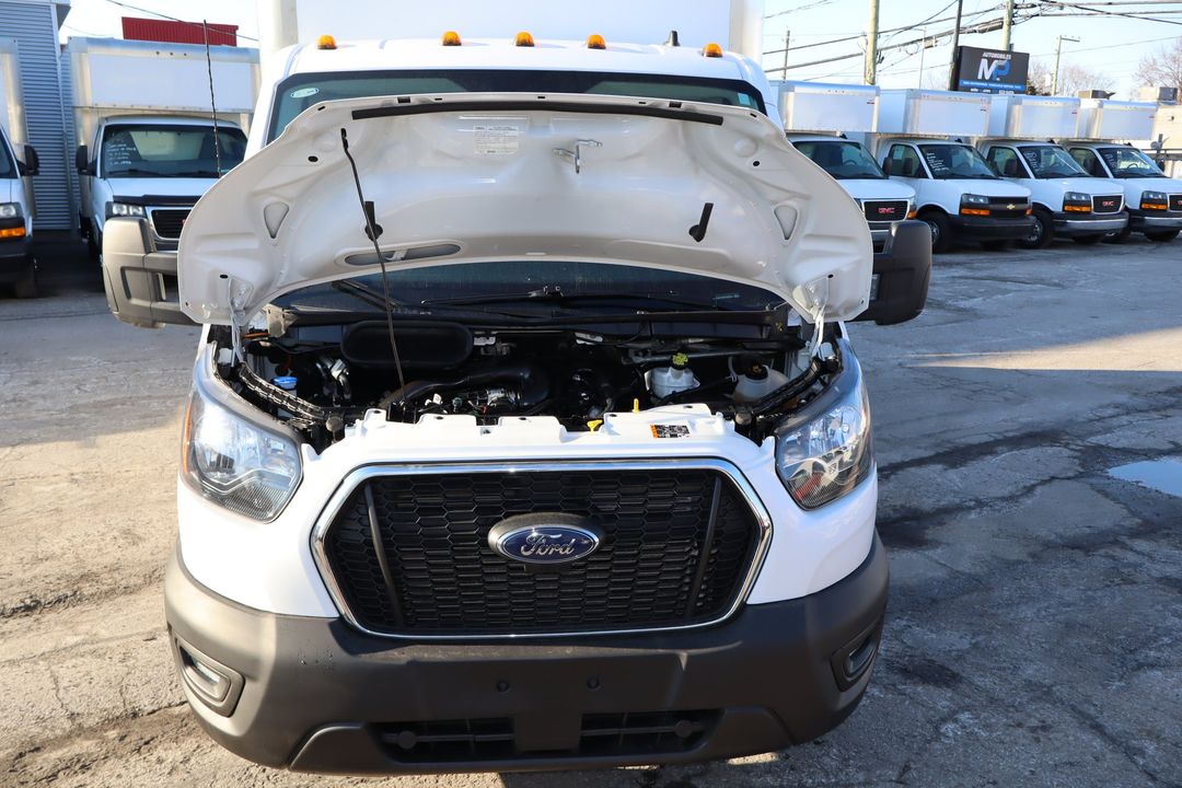 Ford Transit Cargo Van 2023 - Image 15