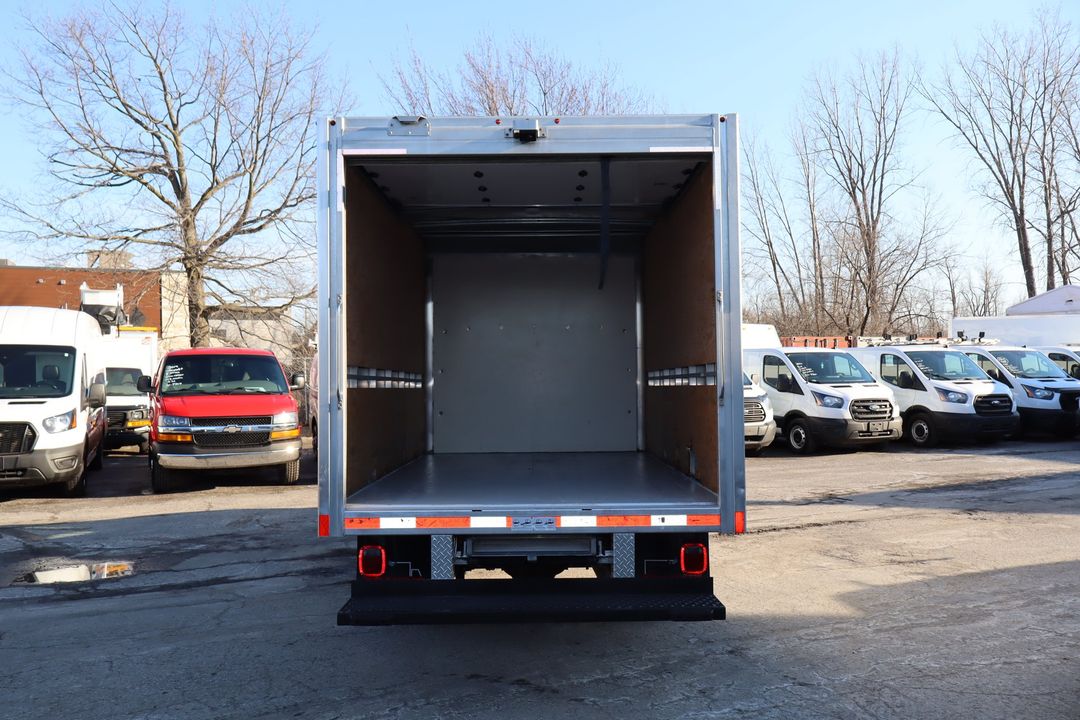 Ford Transit Cargo Van 2023 - Image 10