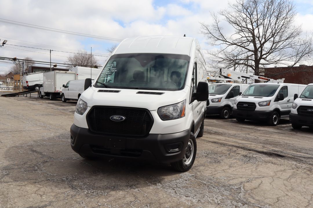 Ford Transit Cargo Van 2022 - Image 8