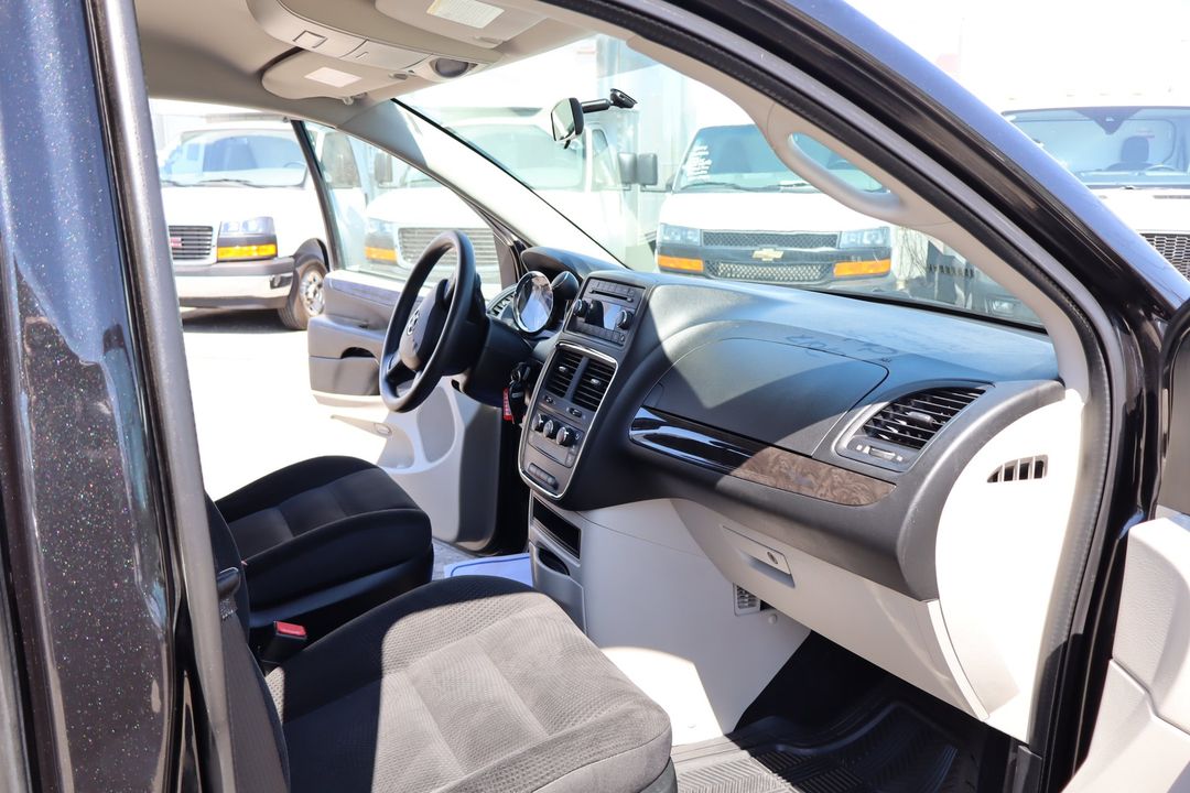 Dodge Grand Caravan 2017 - Image 16