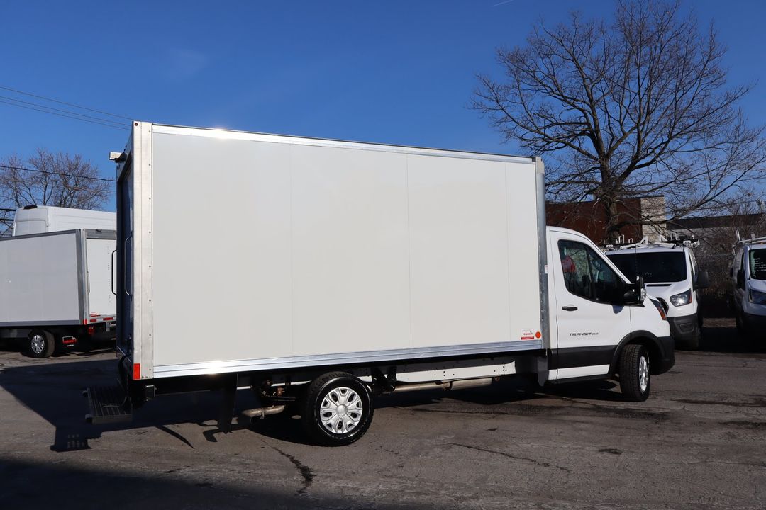 Ford Transit Cargo Van 2024 - Image 4