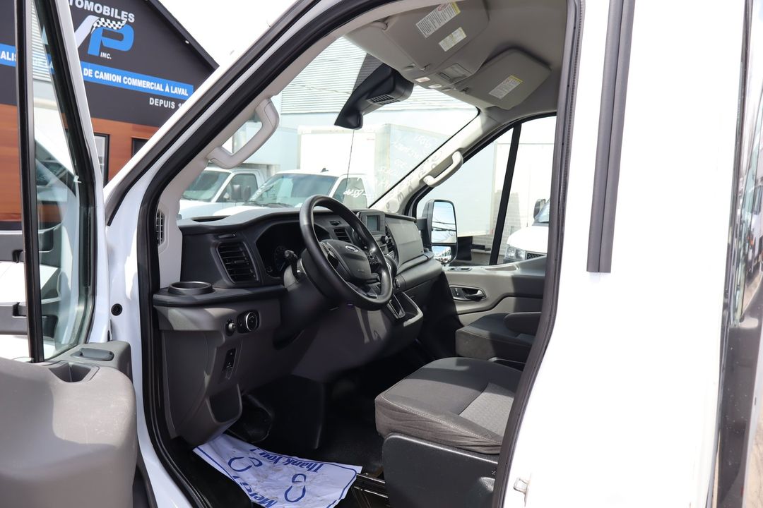 Ford Transit Cargo Van 2021 - Image 9