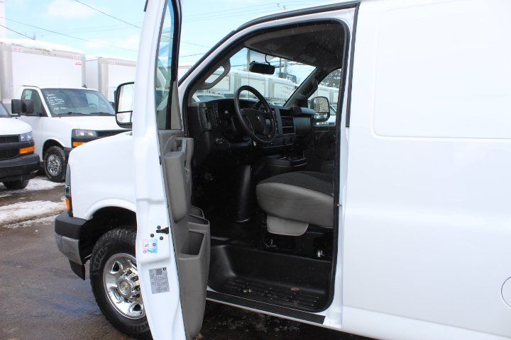 Chevrolet Express Cutaway 2024 - Image 13