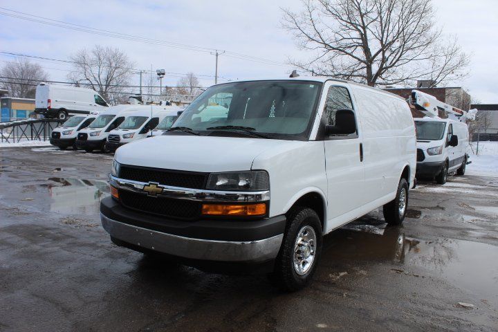 Chevrolet Express Cutaway 2024 - Image 5