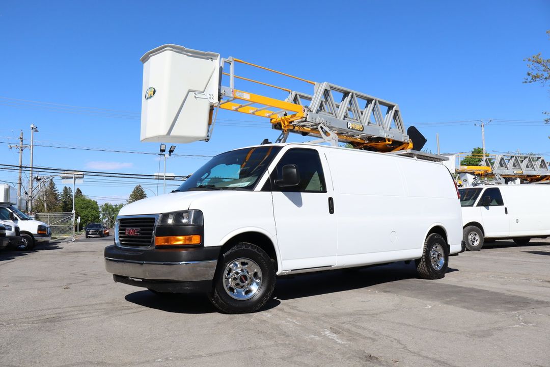 GMC Savana Cargo 2021 - Image 9