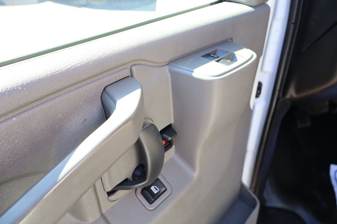 GMC Savana Cargo 2021 - Image 22