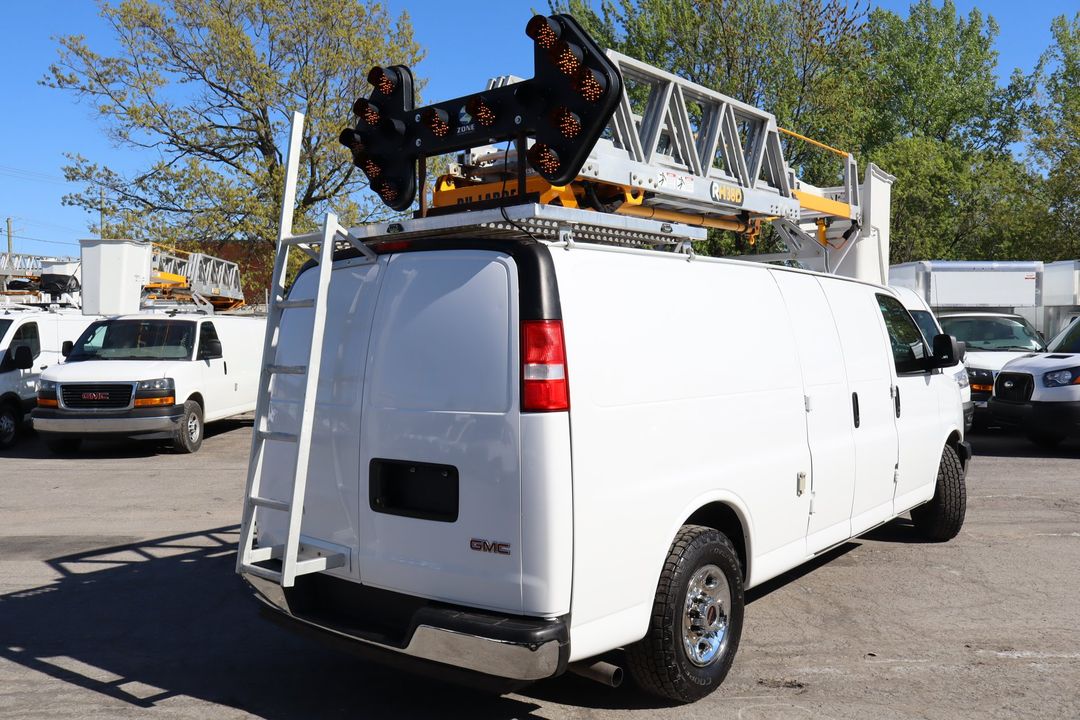 GMC Savana Cargo 2021 - Image 3