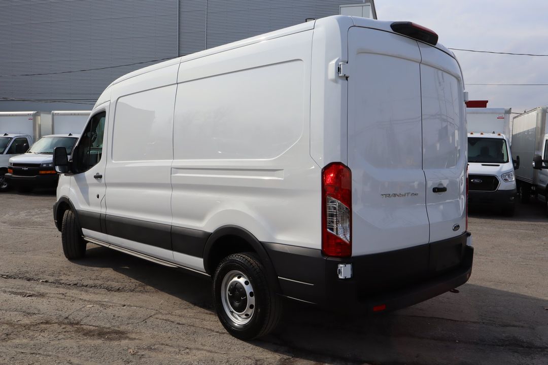 Ford Transit Cargo Van 2022 - Image 5