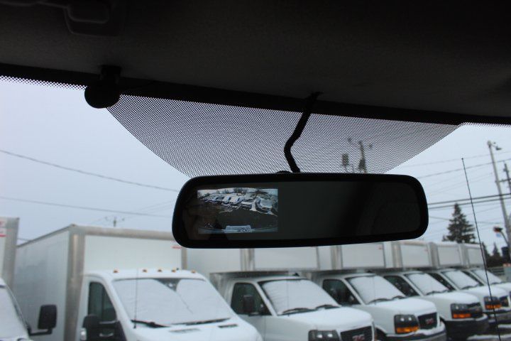 GMC Savana Cargo 2025 - Image 5
