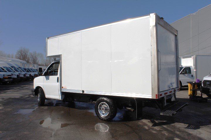 GMC Savana Cargo 2017 - Image 3