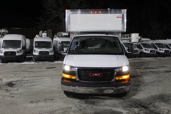 GMC Savana Cargo 2025 - Image 7