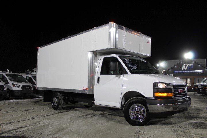 GMC Savana Cargo 2025 - Image 4