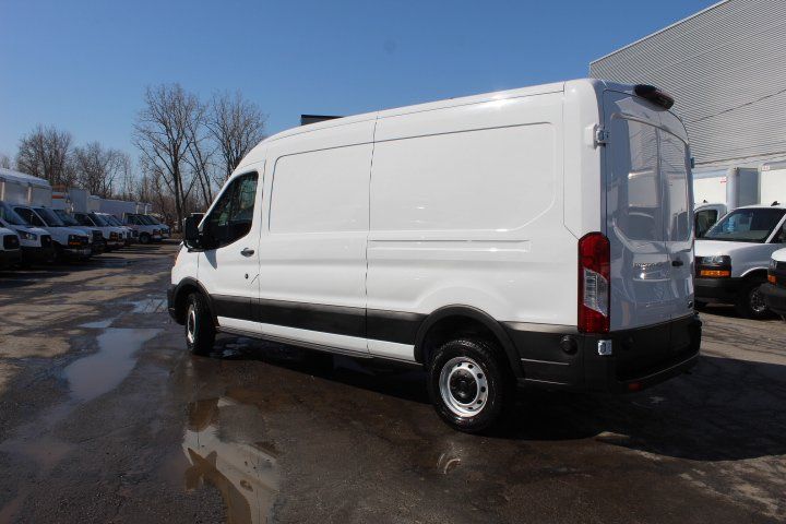 Ford Transit Cargo Van 2024 - Image 3