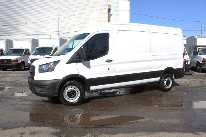 Ford Transit Cargo Van 2024 - Image 4
