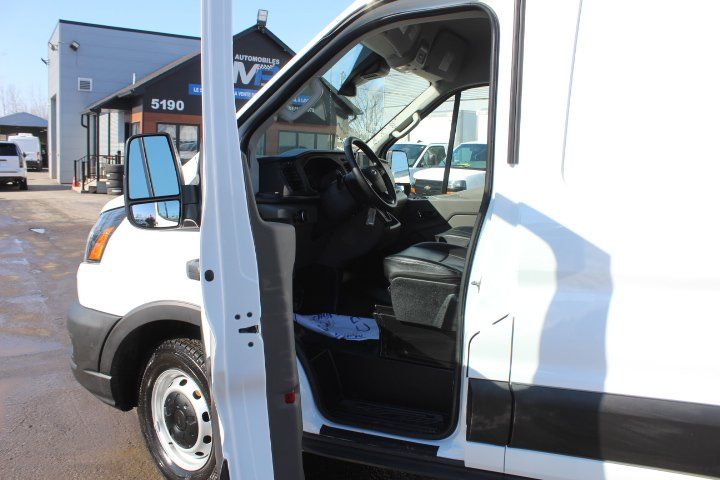 Ford Transit Cargo Van 2024 - Image 14
