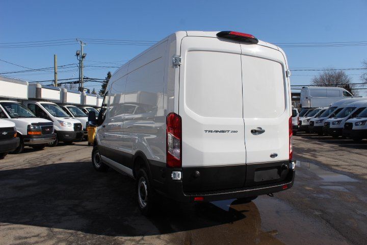 Ford Transit Cargo Van 2024 - Image 9