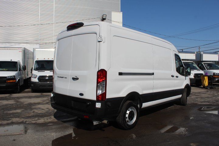 Ford Transit Cargo Van 2024 - Image 8