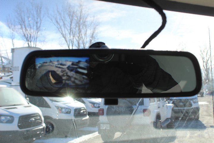 Chevrolet Express Cutaway 2025 - Image 12