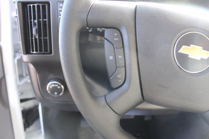 Chevrolet Express Cutaway 2025 - Image 14
