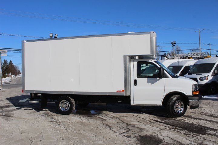 Chevrolet Express Cutaway 2025 - Image 5