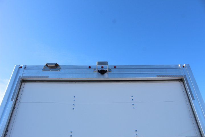 Chevrolet Express Cutaway 2025 - Image 18