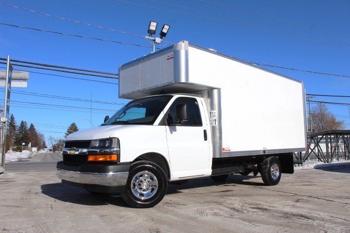 Chevrolet Express Cutaway 2025 - Image 3