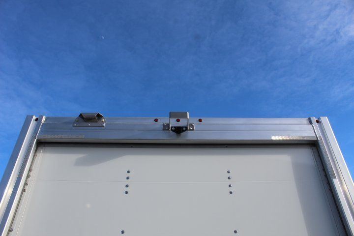 Chevrolet Express Cutaway 2025 - Image 20