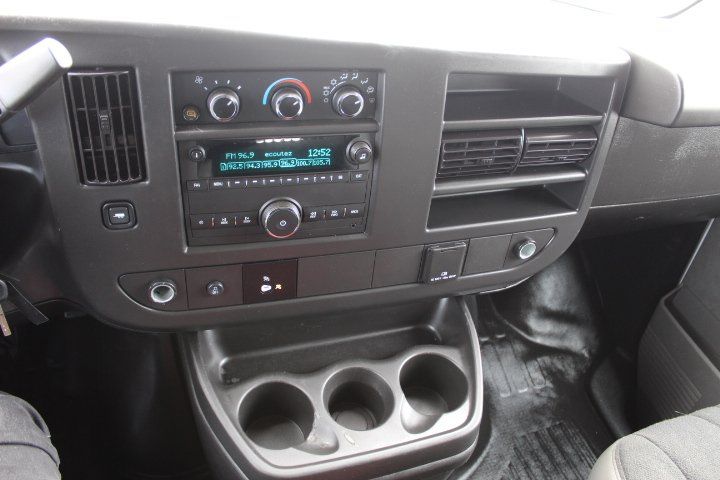 Chevrolet Express Cutaway 2024 - Image 14