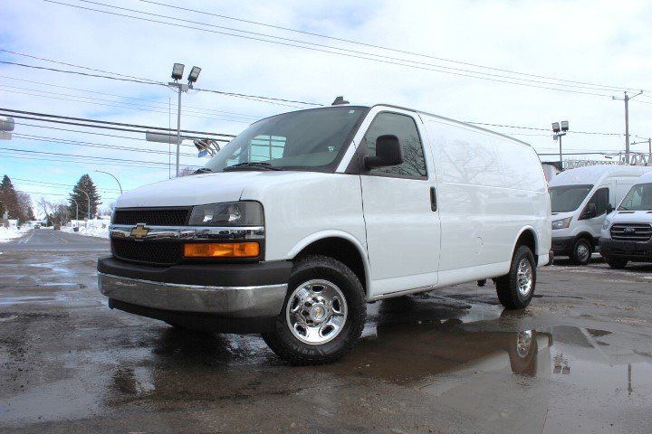 Chevrolet Express Cutaway 2024 - Image 4