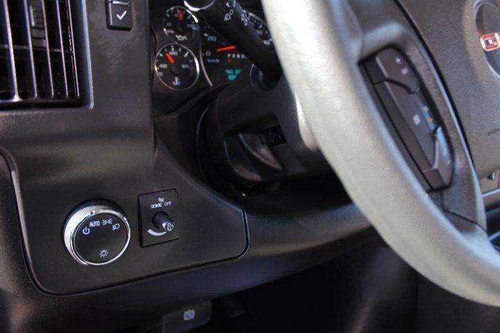 GMC Savana Cargo 2025 - Image 15