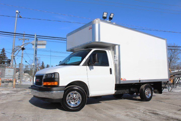 GMC Savana Cargo 2025 - Image 5