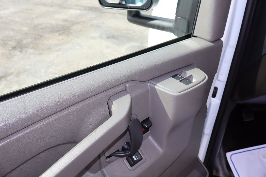 GMC Savana Cargo 2025 - Image 22