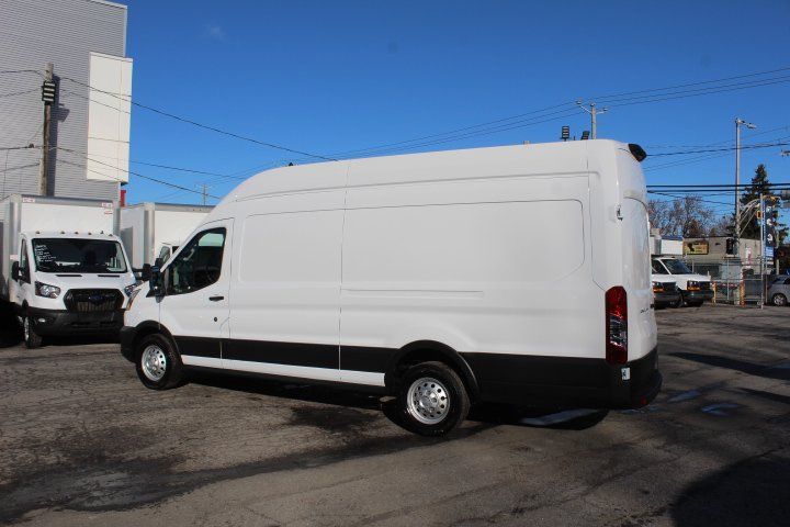 Ford Transit Cargo Van 2023 - Image 16