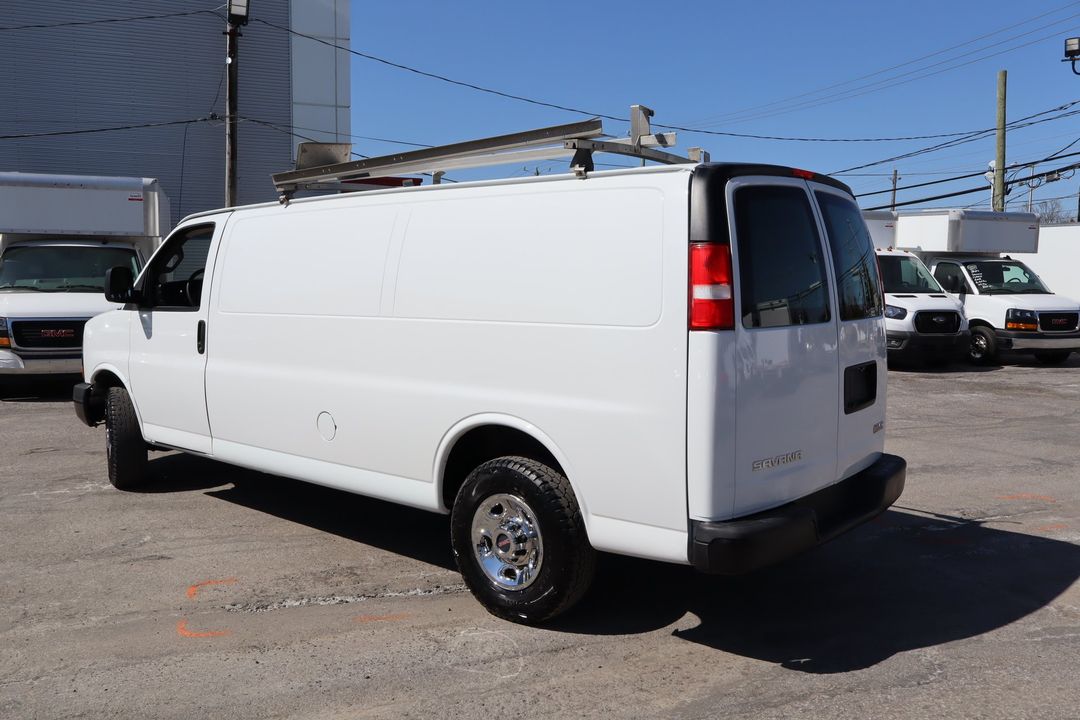 GMC Savana Cargo 2019 - Image 2