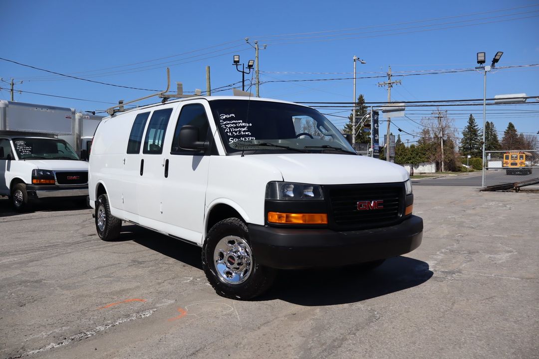 GMC Savana Cargo 2019 - Image 9
