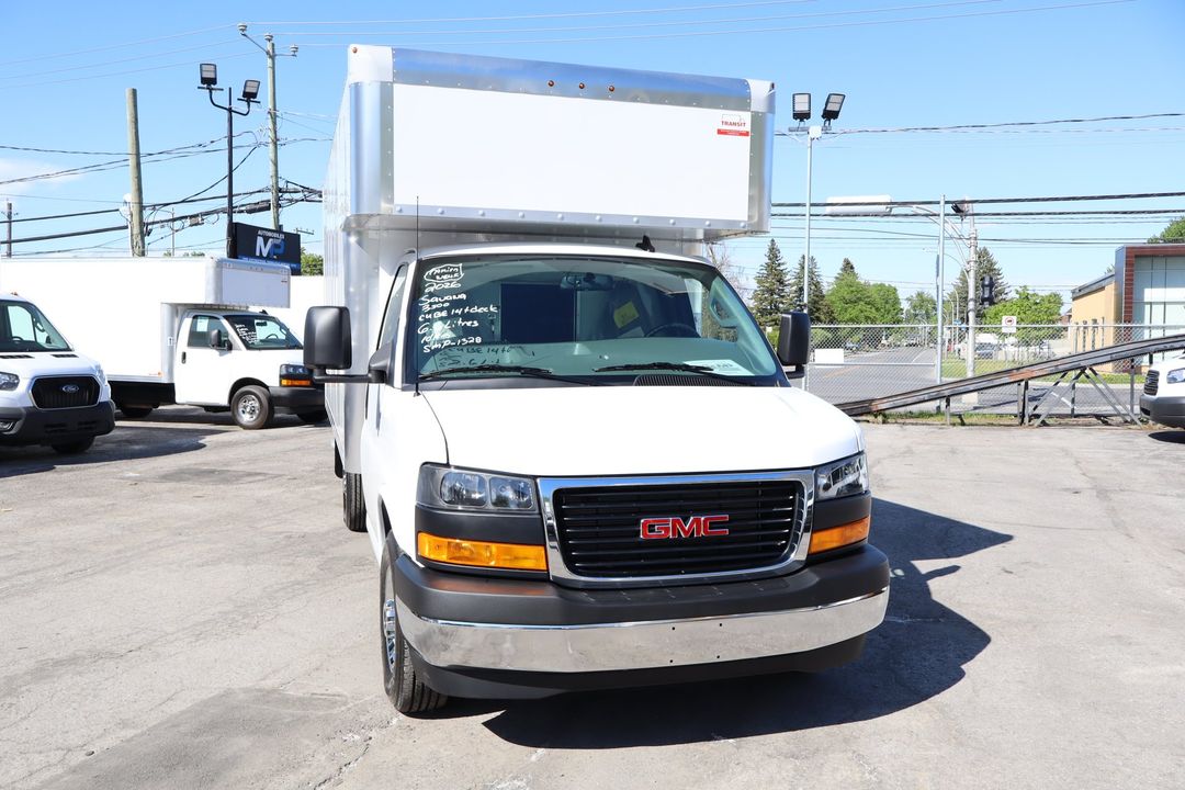 GMC Savana 2026 - Image 8