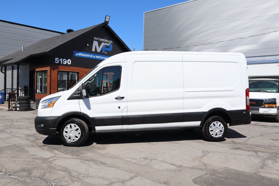 Ford Transit Cargo Van 2022 - Image 10