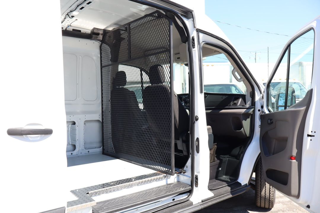 Ford Transit Cargo Van 2022 - Image 5