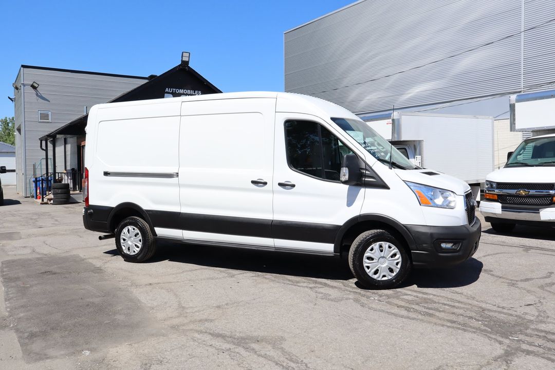 Ford Transit Cargo Van 2022 - Image 4