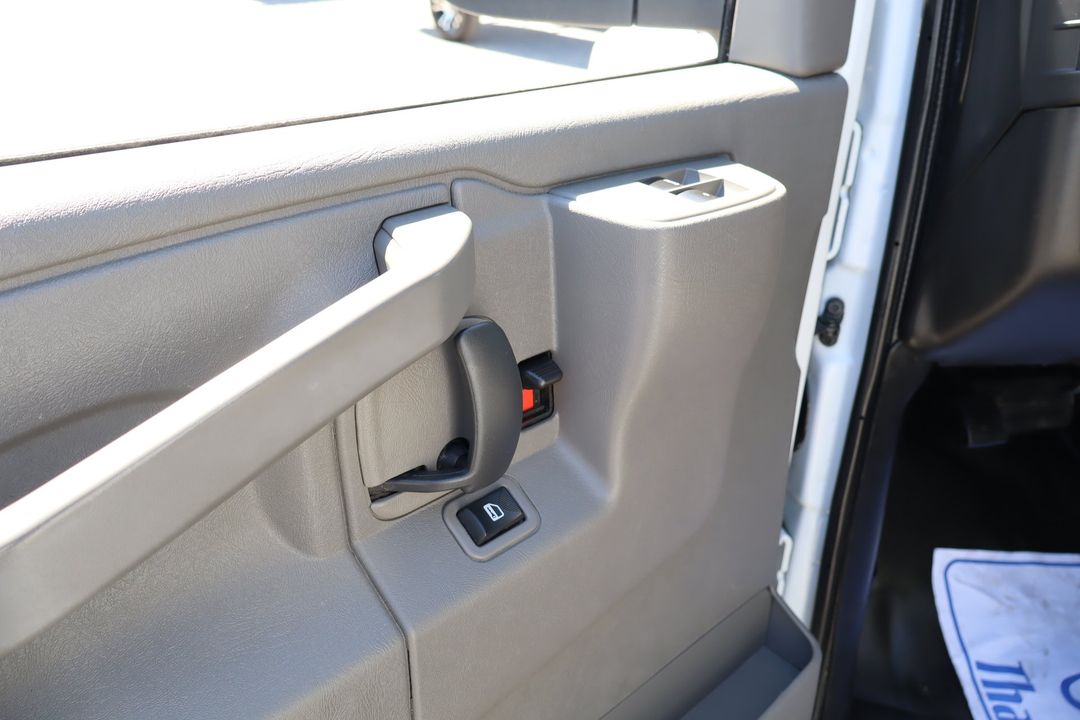 Chevrolet Express 2021 - Image 9