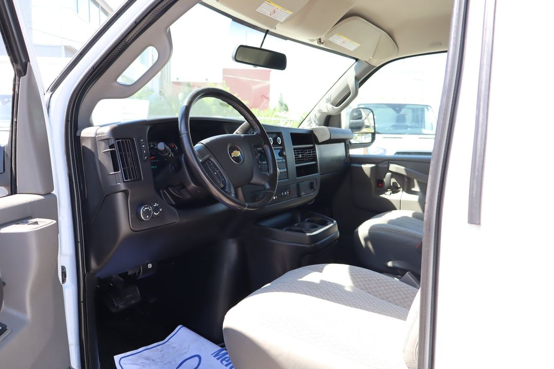Chevrolet Express 2021 - Image 10