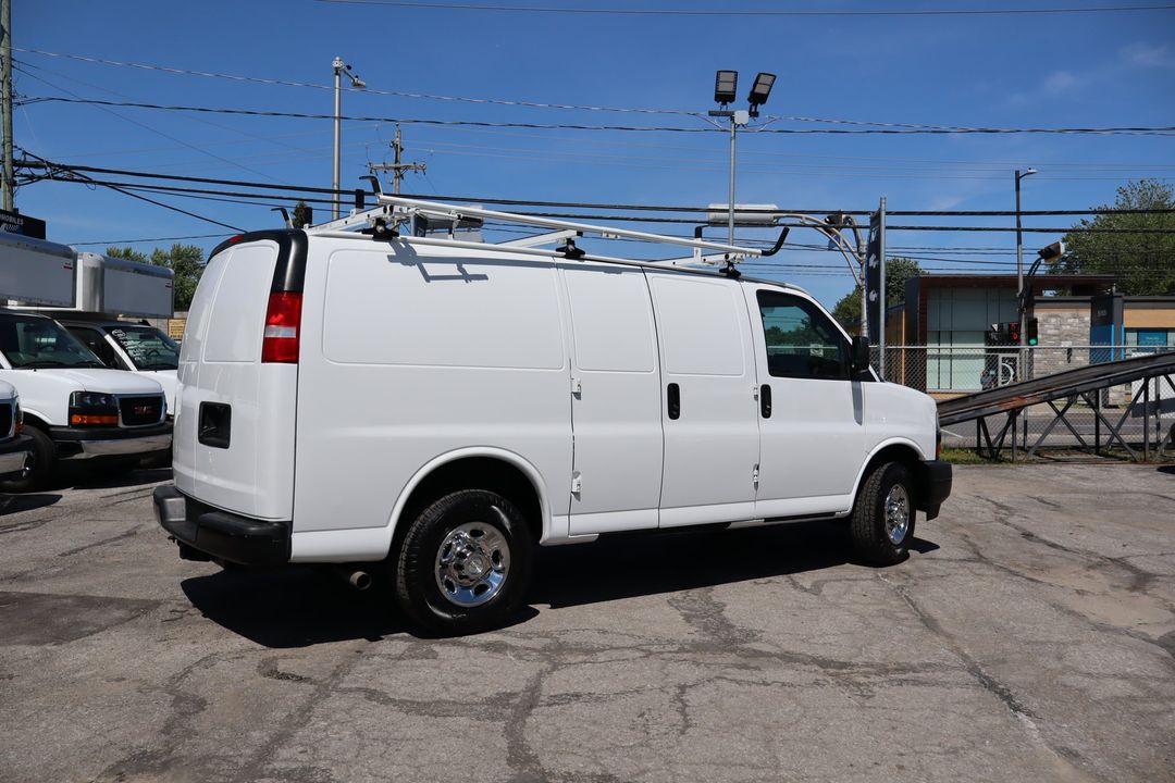 Chevrolet Express 2021 - Image 26