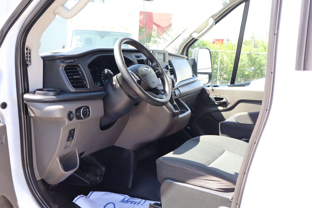 Ford Transit 2023 - Image 17