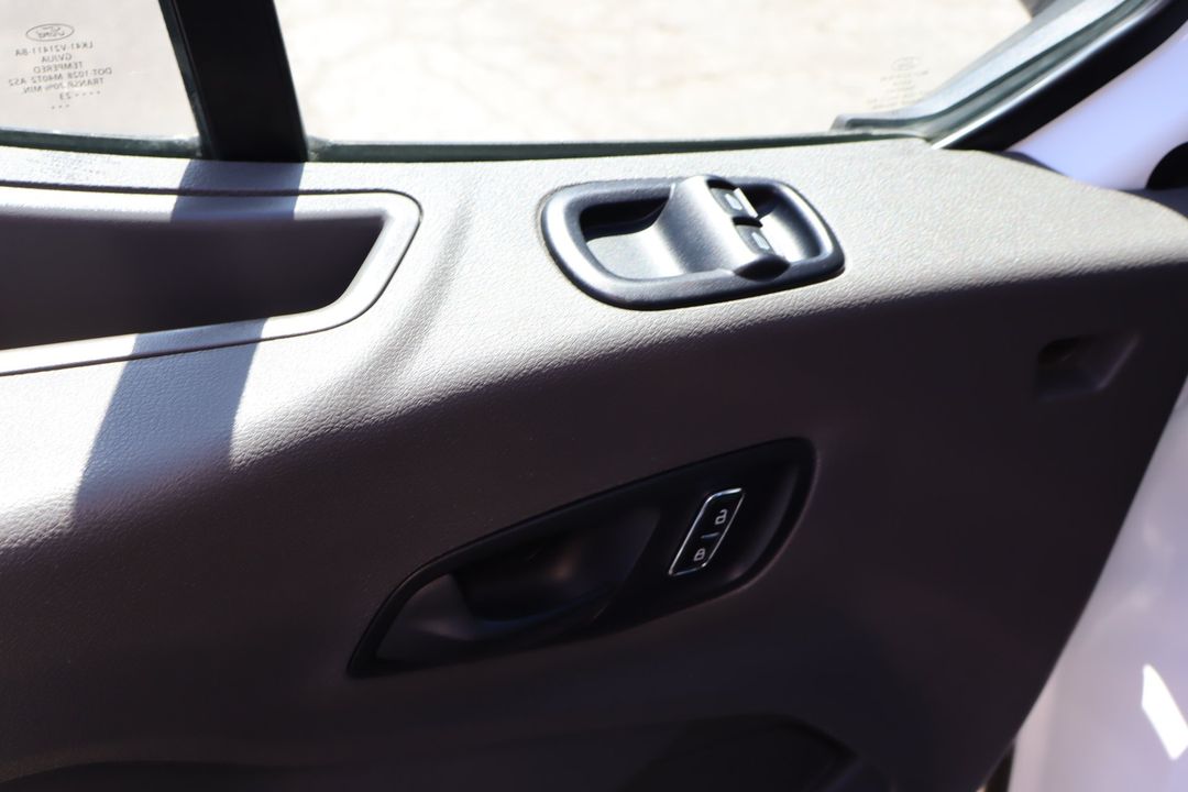 Ford Transit 2023 - Image 18