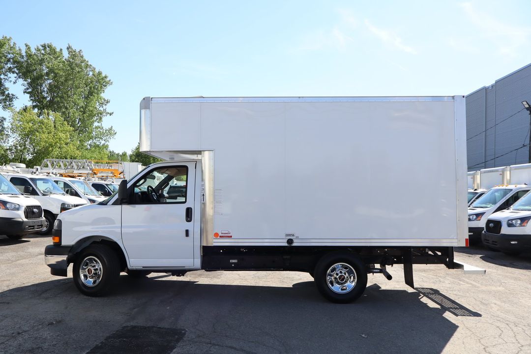 GMC Savana 2026 - Image 6