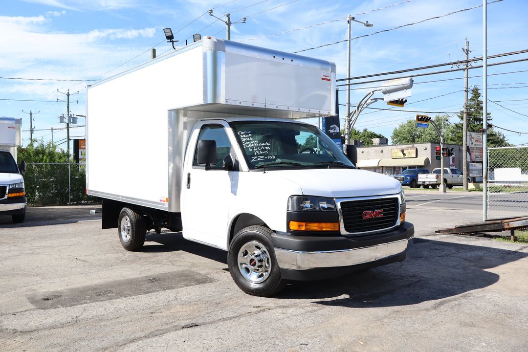 GMC Savana 2026 - Image 8