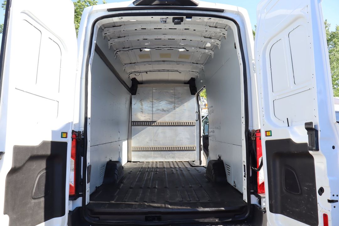 Ford Transit 2020 - Image 13