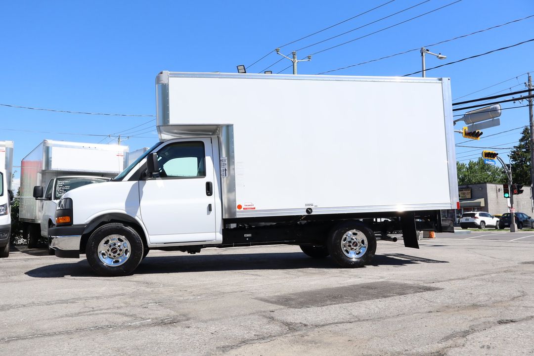 GMC Savana Cargo 2026 - Image 6