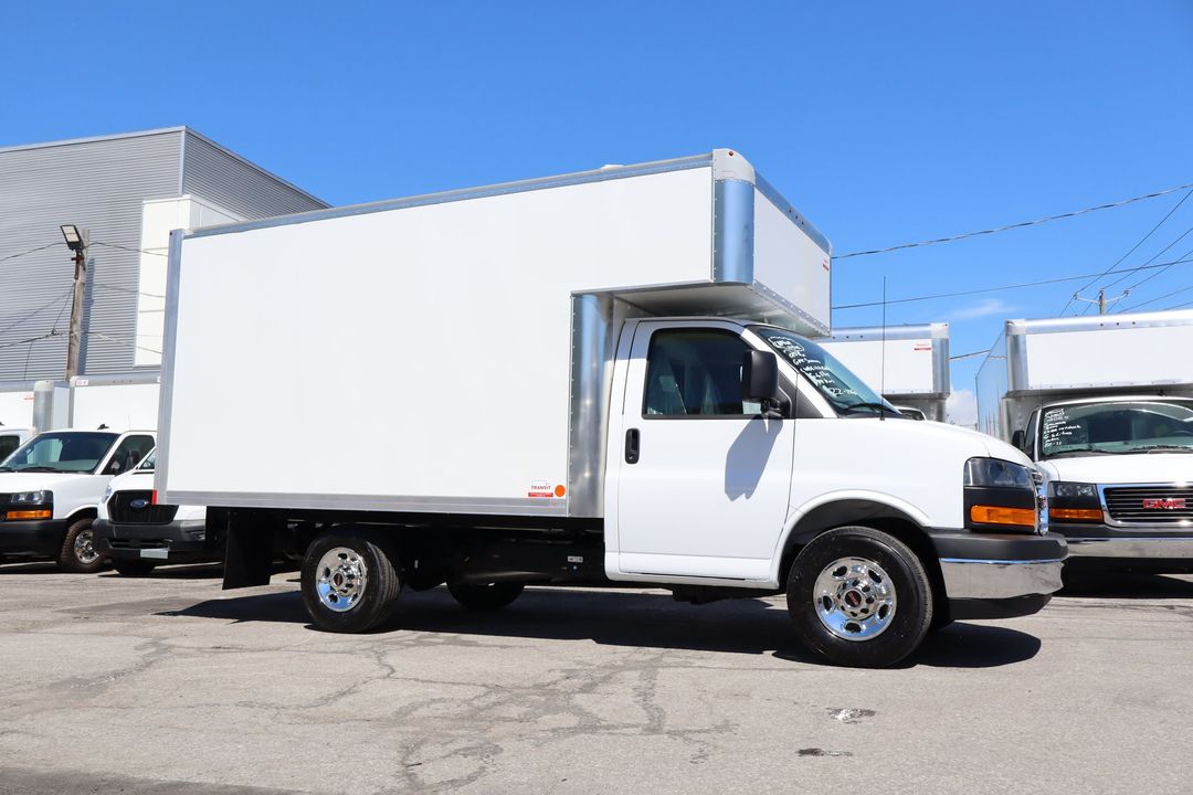 GMC Savana Cargo 2026 - Image 3