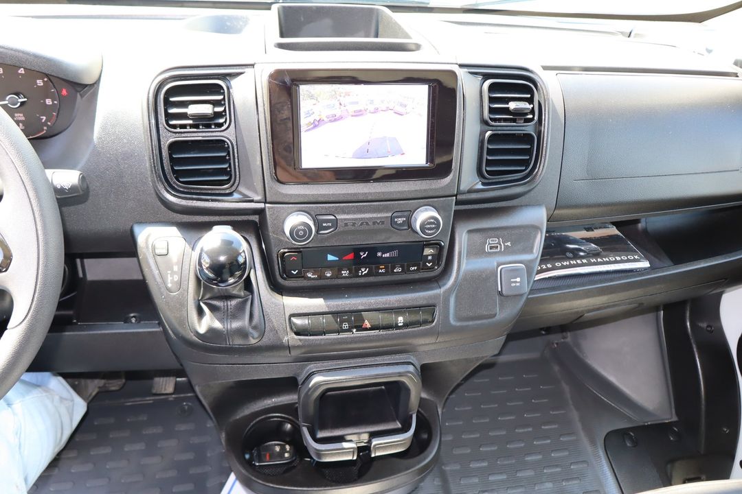 Ram ProMaster Cargo Van 2025 - Image 17